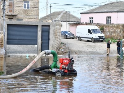 Bakı və Abşeronda toplanan yağış suları kənarlaşdırılır
