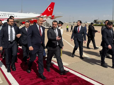 Hakan Fidan Suriyaya getdi - Zelenski və Əl Şaraa ilə görüşəcək