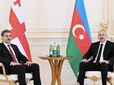 İlham Əliyev Gürcüstan Prezidenti ilə təkbətək görüşüb