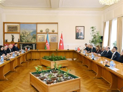 Fərhad Abdullayev Muhsin Şentürklə görüşdü