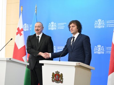 Liderlər mətbuata bəyanatla çıxış edirlər