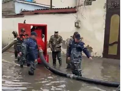 Su basmış ərazilərdən təxliyə davam edir&nbsp;- FOTOLAR