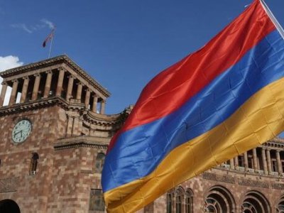 Hökumət bağ evlərinə yüz milyonlarla vəsait ayırdı