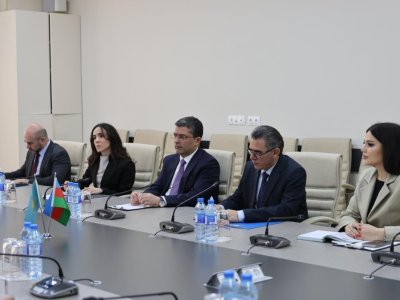 MEDİA-da Qazaxıstan nümayəndə heyəti ilə görüş - FOTO