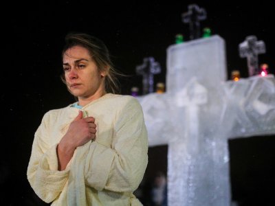 Xaç suyuna salınarkən boğuldu