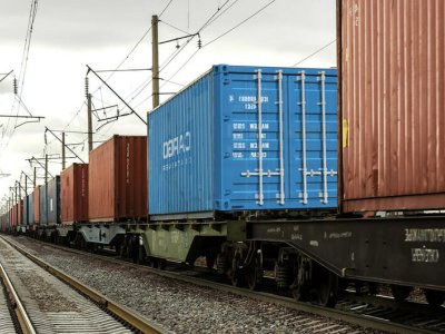 Martda dəmir yolu ilə yükdaşımalar artıb