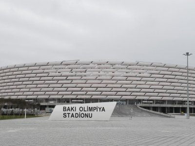 Bakı Olimpiya Stadionunun üzərindəki YAZI