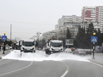 Bakının&nbsp;550 küçəsi YUYULDU