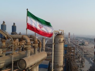 İran vurulan neft emalı zavodunu bərpa edir