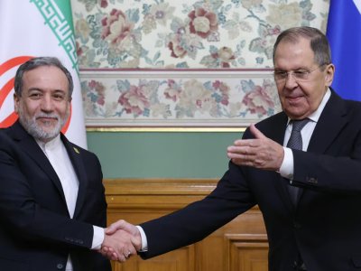 Lavrov Əraqçi ilə danışdı