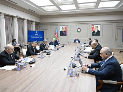 Əli Əsədov məmurları topladı - Gələn ilin büdcə proqnozu müzakirə olundu