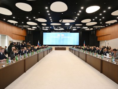 Azərbaycanla Rusiya iclas keçirdi, birgə sənəd imzaladı