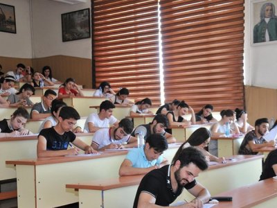 Ali məktəblərdə ixtisasların sayı ARTIRILDI