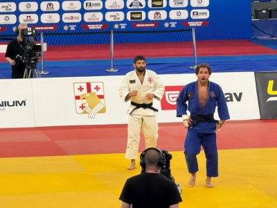 Hidayət Heydərov gümüş medal qazandı