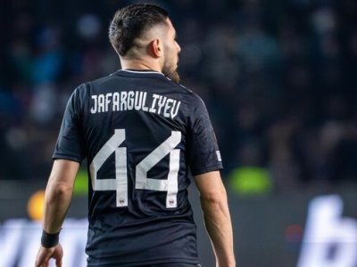 "Qarabağ" Elvin Cəfərquliyevi satışa çıxardı