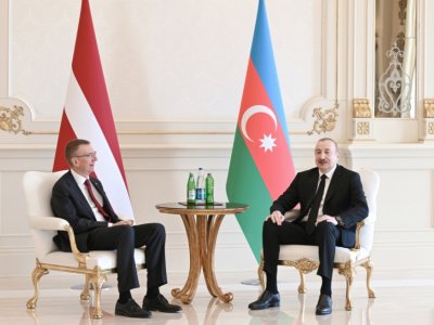 İlham Əliyev həmkarına Azərbaycan-Ermənistan sülh prosesindən danışdı