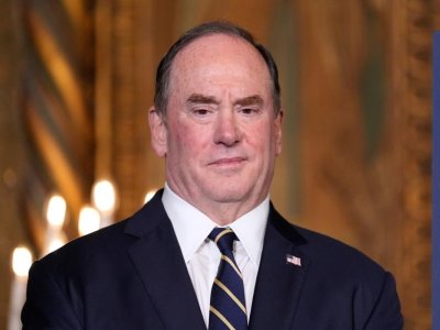 ABŞ Hərbi Dəniz Qüvvələrinin katibi istefa verdi