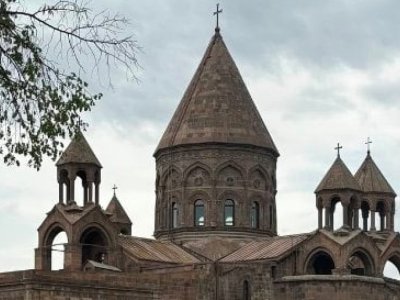 Pashinyan will not leave the church alone abroad either