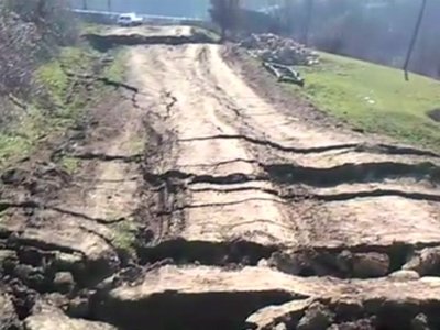 Lənkəranda torpaq sürüşməsi: 6 kəndlə gediş-gəlişi çətinləşdi