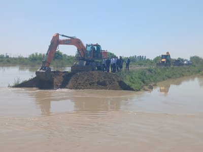 Kürdə suyun səviyyəsi artdı, Qarqar çayında bənd yarıldı - FOTO