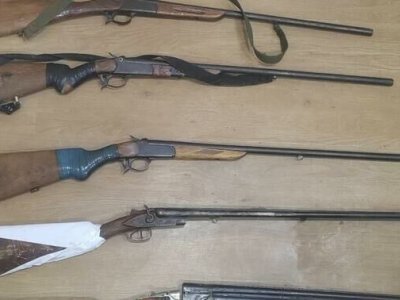 Qanunsuz saxlanılan 3 tapança və 5 tüfəng aşkarlandı