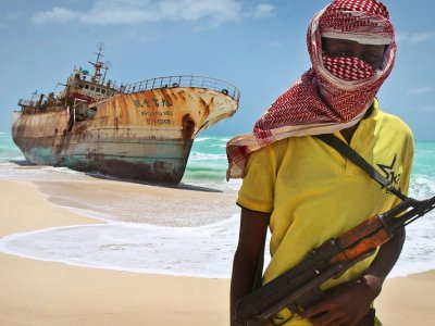 Somali sahillərində tankerə HÜCUM