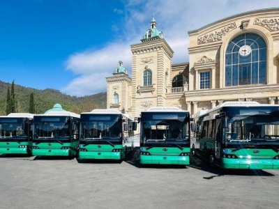 Azərbaycandan Ukraynaya növbəti yardım - Avtobuslar verildi