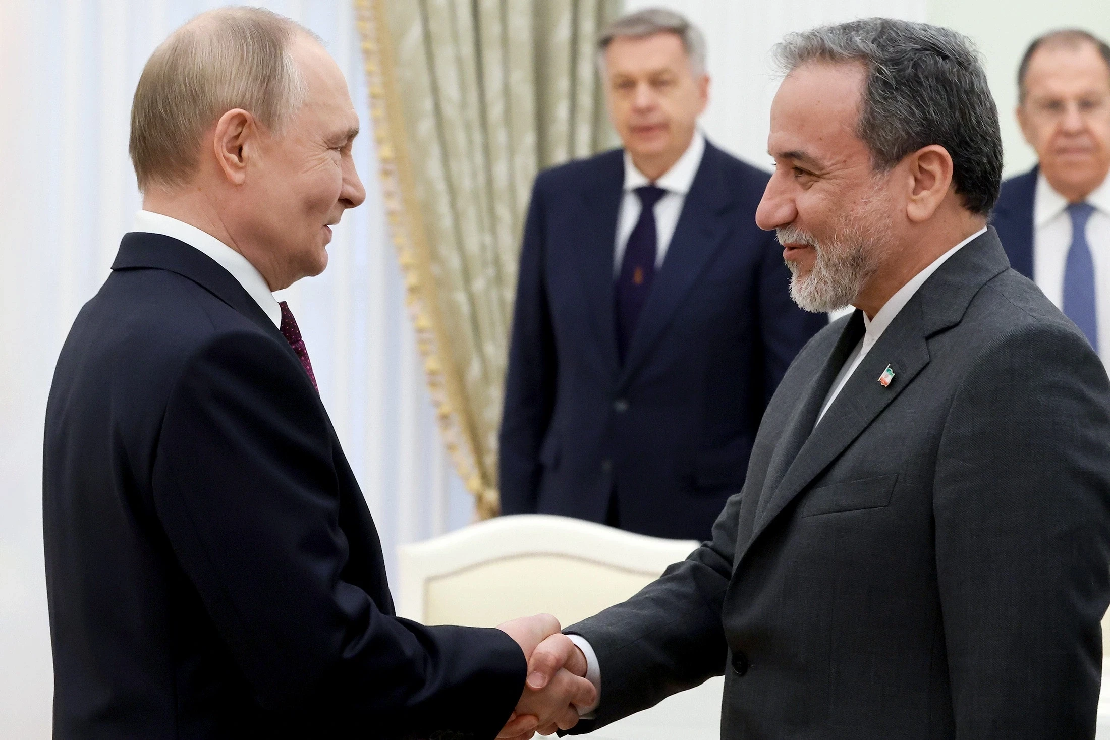 Putin Əraqçini qəbul edəcək