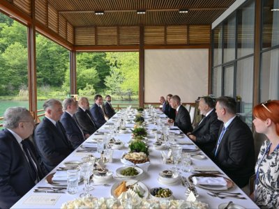 Prezidentin adından&nbsp;Baş nazirin şərəfinə rəsmi lanç verildi