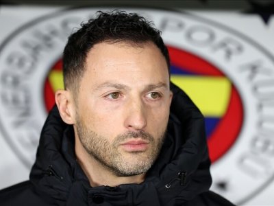 &ldquo;Fənərbağça&rdquo; baş məşqçisini istefaya göndərdi