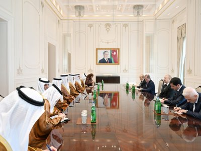 İlham Əliyev BƏƏ-nin nümayəndə heyətini qəbul edib