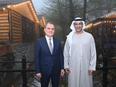 Ceyhun Bayramov BƏƏ-nin dövlət nazirinin başçılıq etdiyi nümayəndə heyəti ilə görüşüb