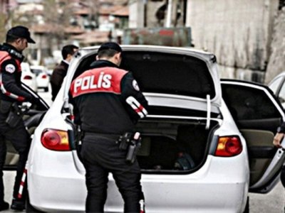 Azərbaycanlı jurnalist Avropada həbsə düşməkdən son anda qurtuldu - FOTO