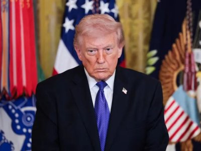 Trump's rating dropped to its lowest level