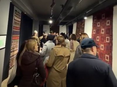 Diplomatlar Şuşada Xalça Muzeyində olublar - VİDEO