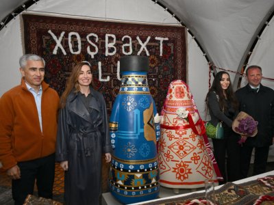 Prezidentin qızları&nbsp;Beynəlxalq Xalça Festivalında