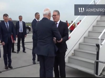 Böyük Britaniyanın Baş naziri Ermənistana GETDİ