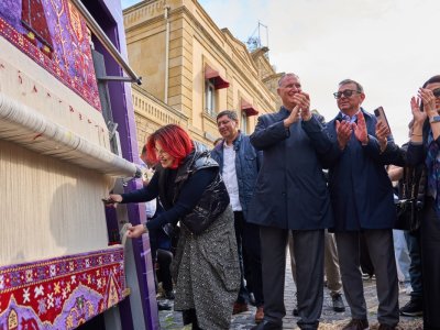 Azercell Beynəlxalq Xalça Festivalında xalçasını təqdim edib