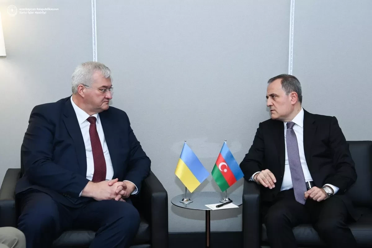 Ceyhun Bayramov ukraynalı həmkarı ilə&nbsp;regional təhlükəsizliyi müzakirə etdi