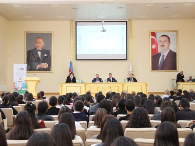 Gəncə Dövlət Universitetində WUF13 ilə bağlı təqdimat - FOTO