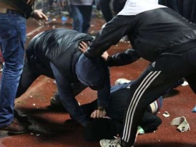 Goranboyda TOYDA DAVA: 12 yaşlı qıza sataşdı, qardaşını döydü
