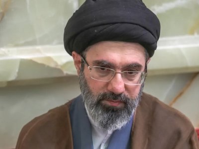 ABŞ kəşfiyyatı Xameneinin yerini tapa bilmir:&nbsp;üzü, qolu, gövdəsi və ayağı yanıb