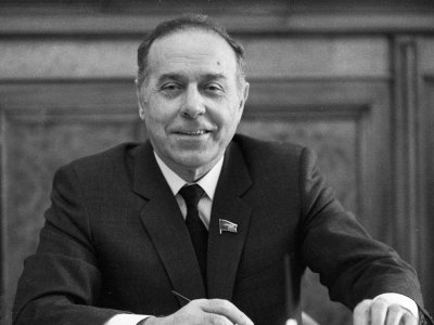 Heydər Əliyev&nbsp;dövlətçilik ənənələrinə&nbsp;əvəzolunmaz töhfələr vermiş görkəmli dövlət xadimidir -&nbsp;Samir Nuriyev