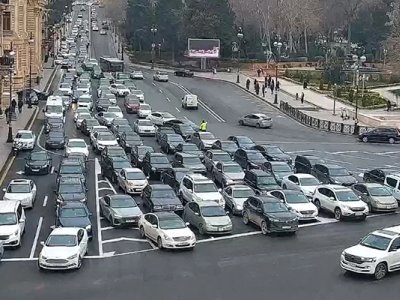 Hazırda harada tıxac var? - SİYAHI