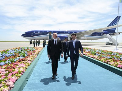 İlham Əliyev Qazaxıstana getdi - FOTOLAR