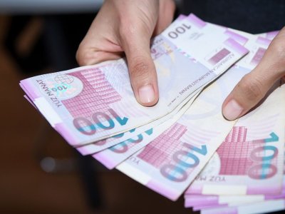 Azərbaycanda gözlənilən YENİLİK: minimum maaş&nbsp;700 manat