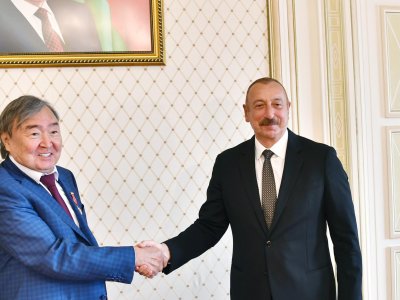Prezident Oljas Süleymenovun 90 illik yubileyini&nbsp;təbrik etdi