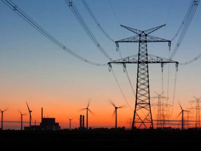 Azərbaycan Gürcüstan ərazisi ilə Türkiyəyə elektrik enerjisi ötürəcək