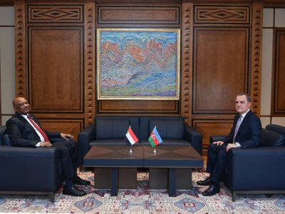 Ceyhun Bayramov sudanlı həmkarı ilə görüşüb