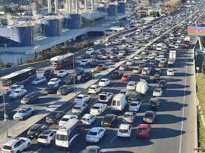 Sürücülərin işi çətinləşdi: bu yollarda tıxac var